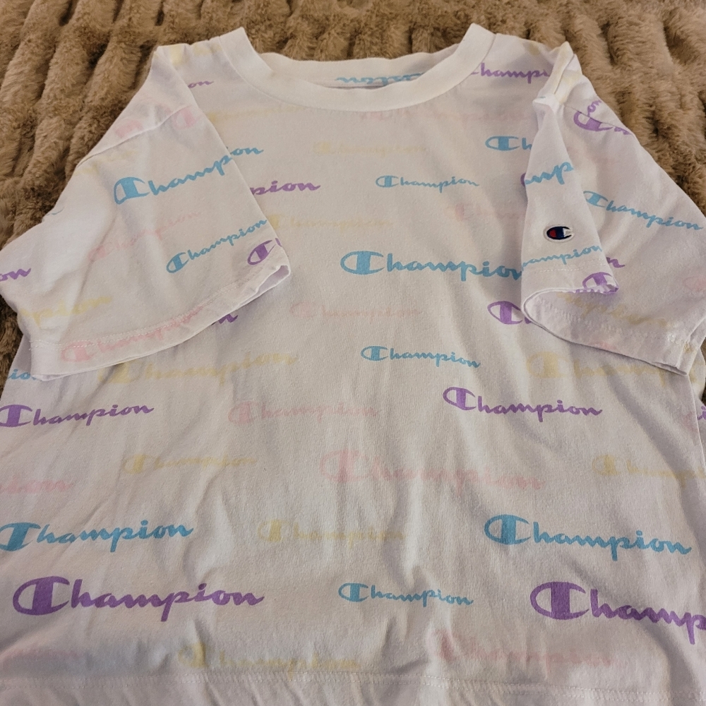 Champion Shirt - Picture 4 of 5